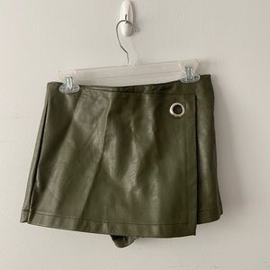 Forever 21 faux leather skort